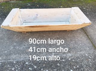 Artesa de madera rústica