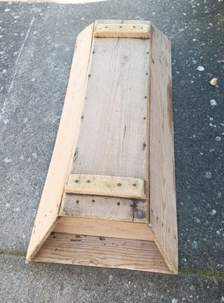 Artesa de madera rústica