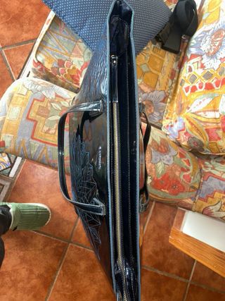 Bolso Negro y Azul Desigual