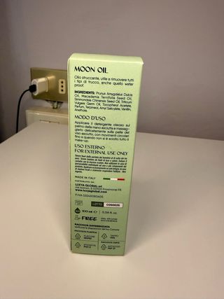 Nuvéra Moon Oil Olio Detergente Viso