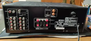 Amplificador Estéreo Philips FA775