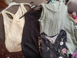 4 Tops encaje y puntilla M/L