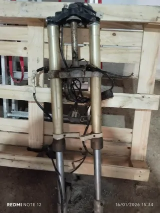 Horquilla Derbi Senda  Buen Estado