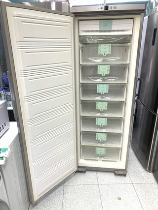 Congelador Vertical 1.85m con garantia