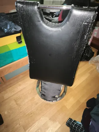 4 Sillas de salón negras y plateadas para tapizar