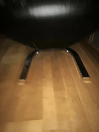 4 Sillas de salón negras y plateadas para tapizar