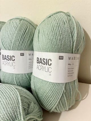 4 madejas lana Basic Acrylic dk de Rico Design