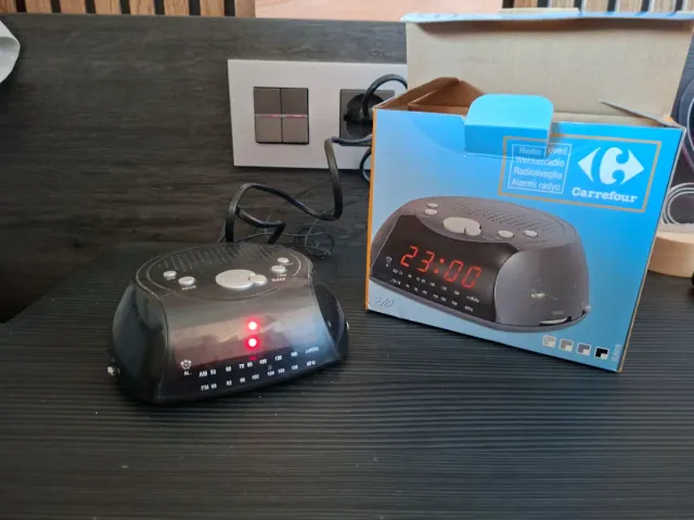 Radio despertador Carrefour