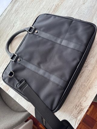 HP Laptop 15-da0004ns – Disco duro nuevo + malet