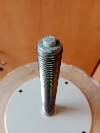 Taburete de laboratorio madera y metal