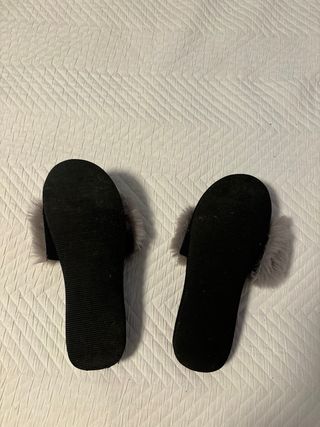 Chanclas pelo gris talla 38