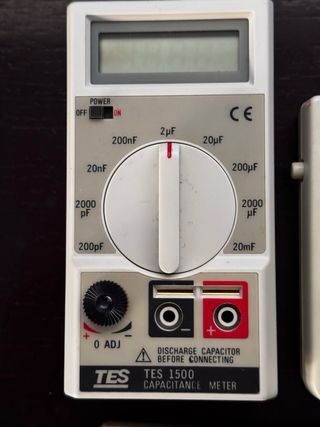 3 Instrumentos :   Fluke + ISO-TECH + Belkin
