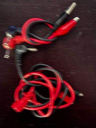 3 Instrumentos :   Fluke + ISO-TECH + Belkin