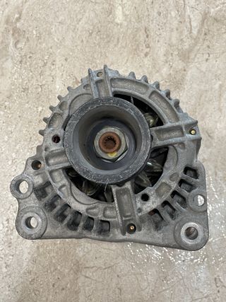 Alternador de 90A original Volkswagen-Audi.