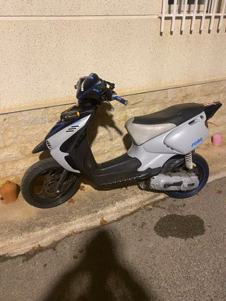 Beta Ark Scooter (70cc) Sin Itv Acepto Cambios