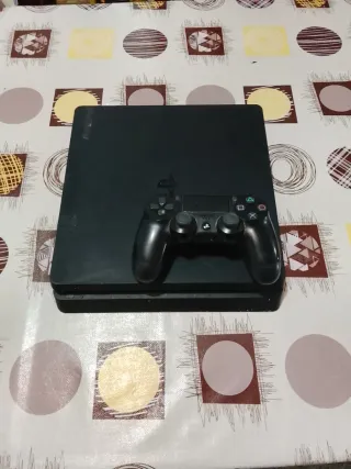 PS4 (PlayStation 4) Nera