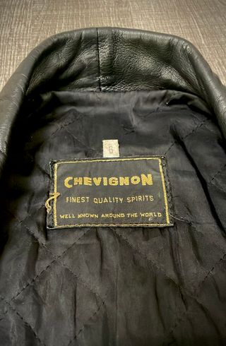 Cazadora de cuero Chevignon Negra