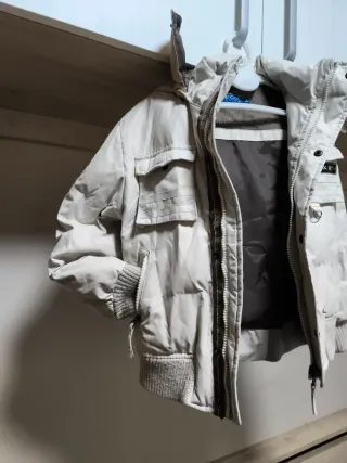 Anorak beige y marrón