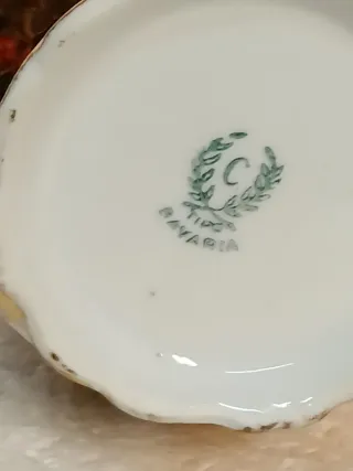 Zuccheriera in porcellana dorata vintage