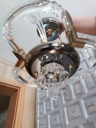 Lámpara de techo cristal y metal dorada