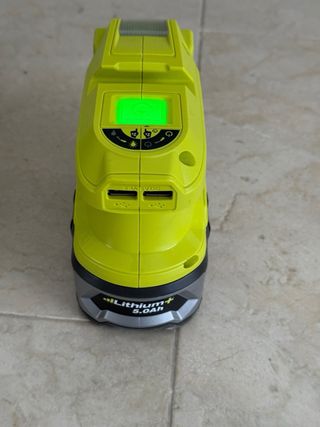 Ryobi ONE+ Inversor, Compresor, Luces + Batería 5A