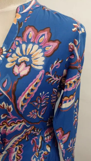 Vestido estampado floral azul