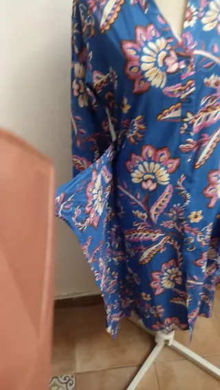 Vestido estampado floral azul