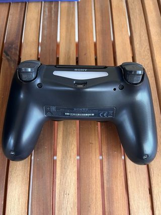 PS4 Slim 1TB Negra + 3 Juegos