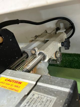 Sierra Ingletadora Telescópica Elektra Beckum KGS.