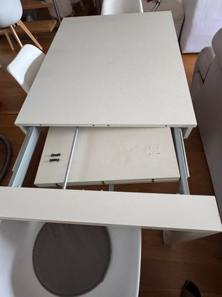 Mesa de comedor extensible blanca