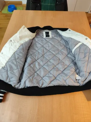 Chaqueta WRUNG blanca y gris