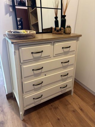 Cómoda antigua restaurada madera