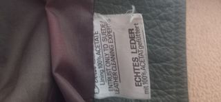 Gabardina de piel verde