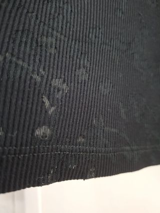 Maglia nera Sisley con fantasia floreale