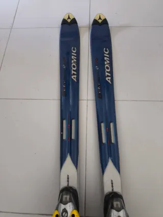 Esquís Atomic 9.18 en buen estado