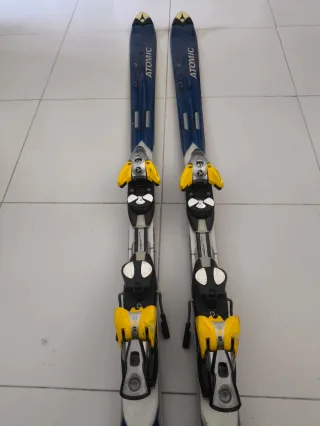 Esquís Atomic 9.18 en buen estado