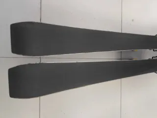 Esquís Atomic 9.18 en buen estado