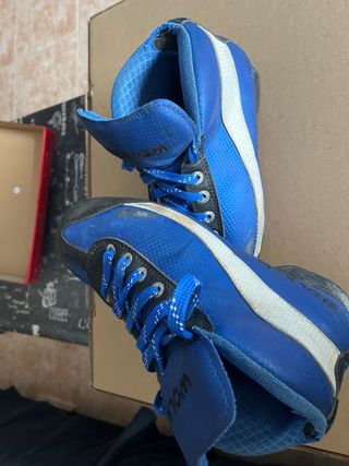 Botas de hockey azules