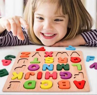 Puzzle de Madera con Letras ABC. Nuevo