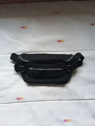 Riñonera negra mujer