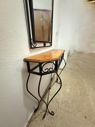 Entradita de forja con espejo