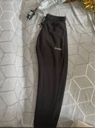 Pantalón chándal McKenzie negro