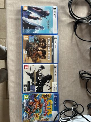 PlayStation 5 con 4 giochi e accessori