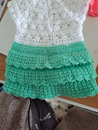 Vestido crochet bebé reborn