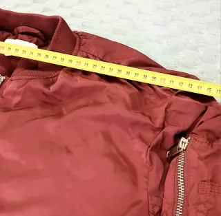 Chaqueta Bomber H&M Borgoña Estilo Retro