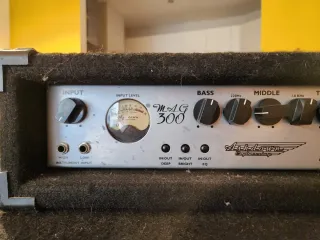 Amplificador Ashdown + Pantalla 4x10'