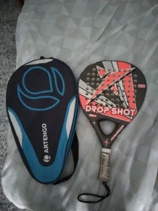 Pala de pádel Drop Shot con funda