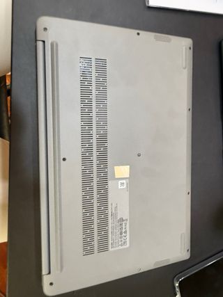 Lenovo IdeaPad 1i 15.7