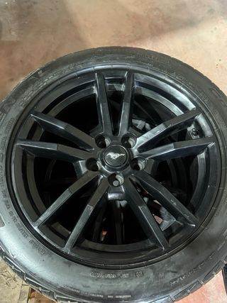 Llantas Ford Mustang 18” Neumáticos Continental