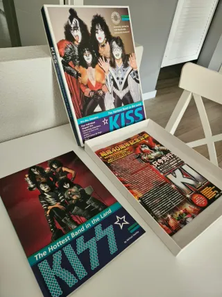 Libro y Caja KISS The Hottest Band limited